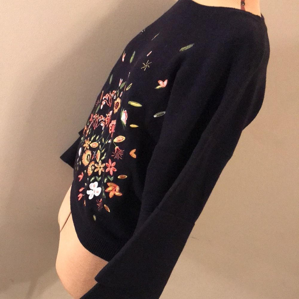 Blu Pepper Floral Embroidered Blue Sweater - Size Large - Picture 8 of 11